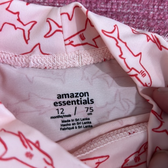 Amazon Essentials Baby Girls 2-Piece Long-Sleeve Rash Guard Set Size 12m - Picture 3 of 3